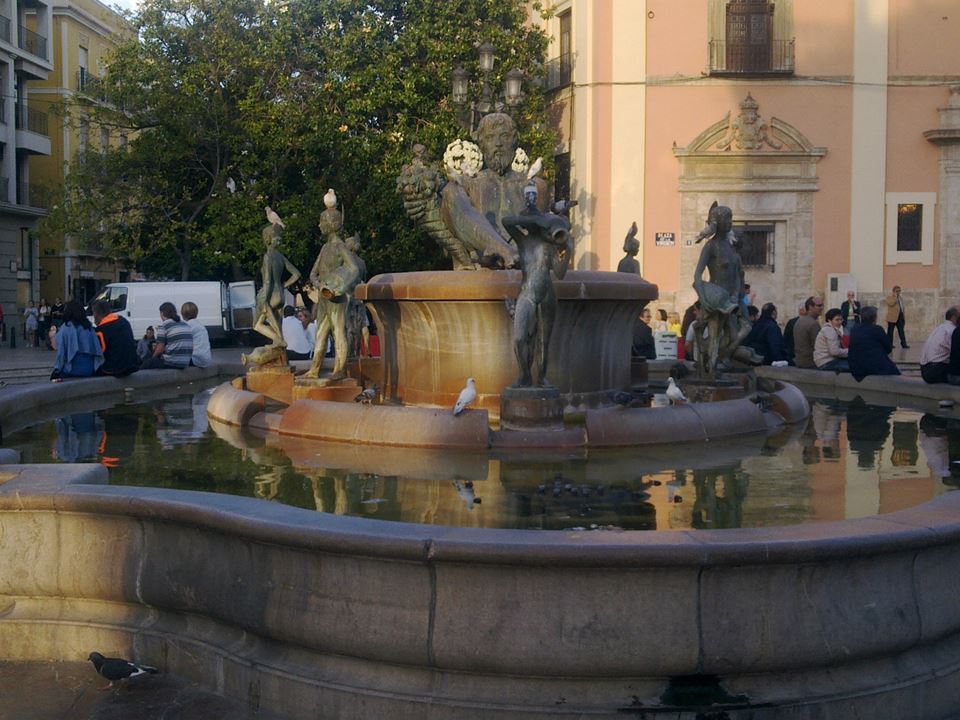 400469_10151407974540124_1165235131_n