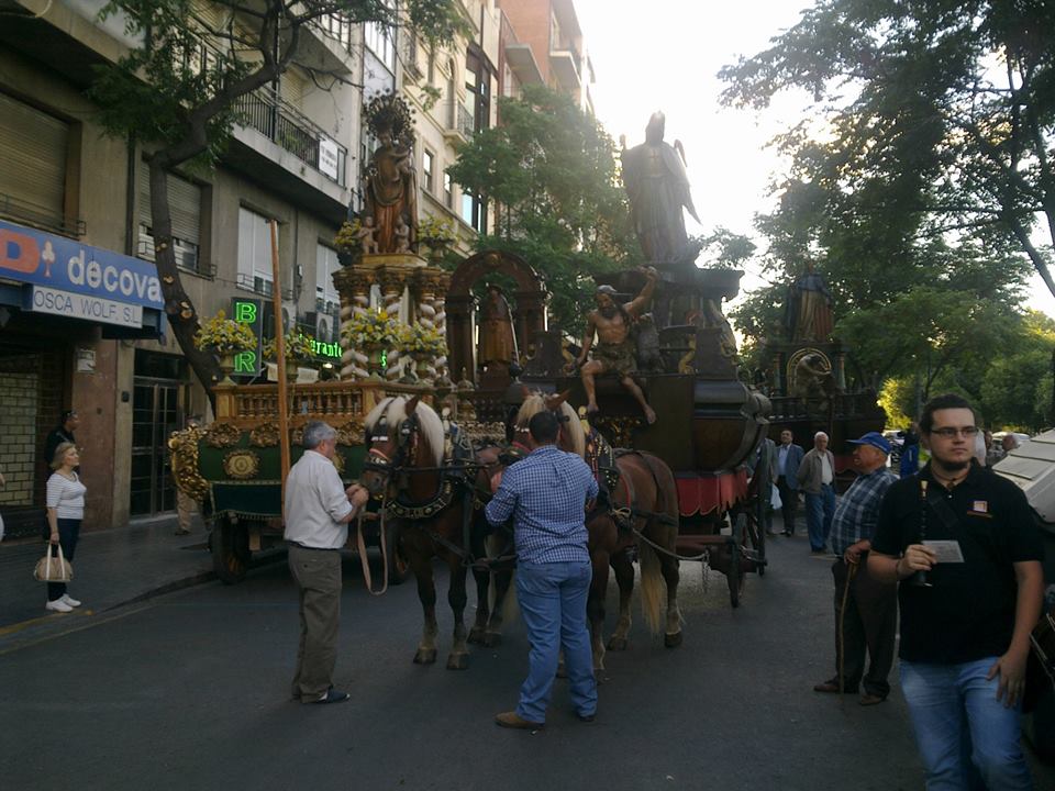 419137_10151407937190124_276872786_n