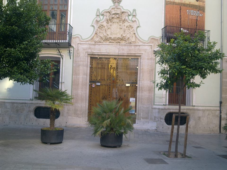 429881_10151407975150124_2021740801_n