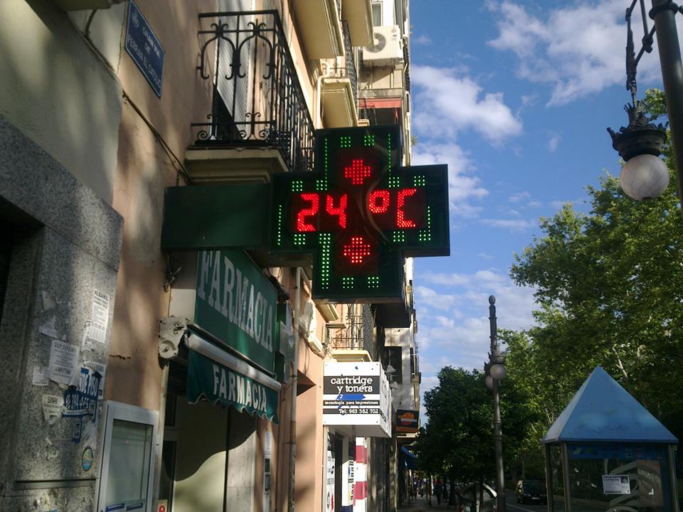 582134_10151407971400124_1757707565_n