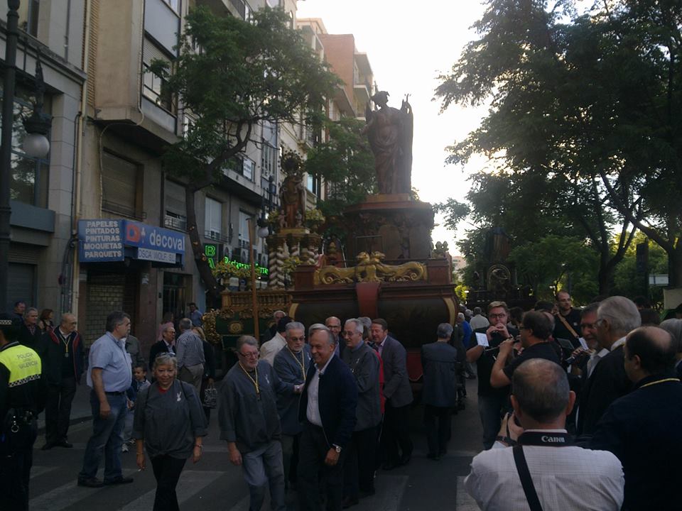 943255_10151407935315124_981460492_n