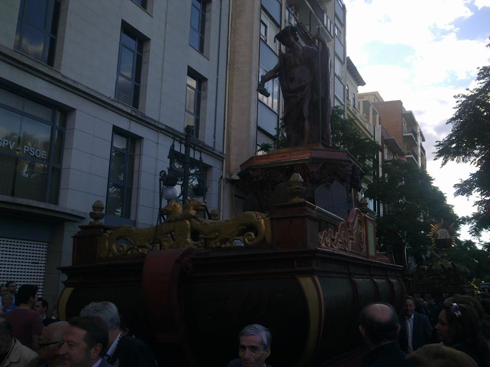 945289_10151407935605124_588449176_n