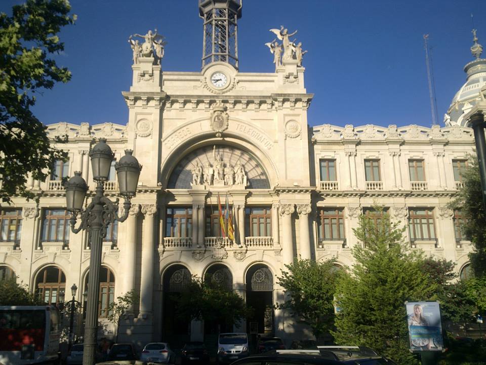 945468_10151407972670124_1503805256_n