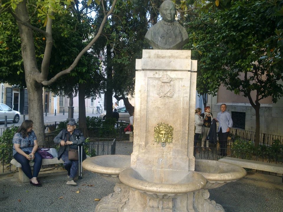 971259_10151407974635124_386894887_n